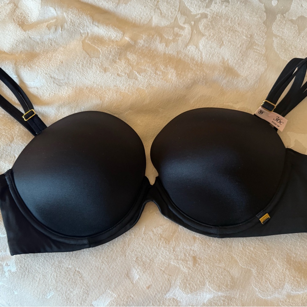 Victoria's Secret Classic Black Bra (36C) NEW